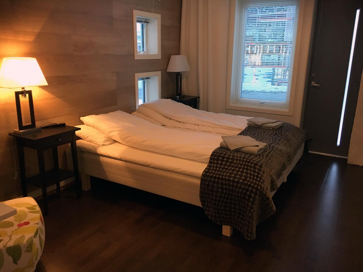 hotellrom oppredde senger overnatting i Hamarøy